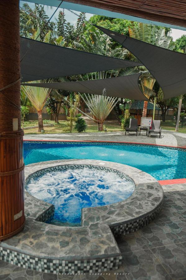 Shenanigans Glamping Resort Zamboanguita  Eksteriør billede